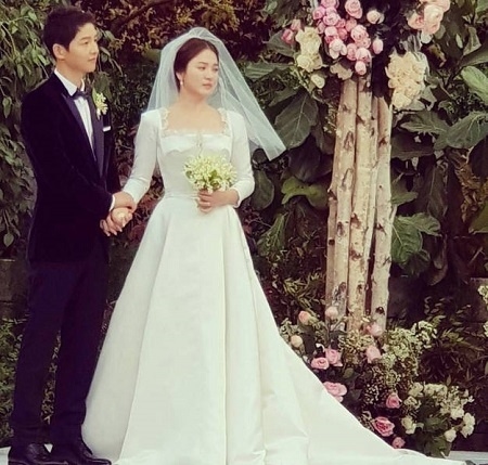 Tiết lộ chi phí tổ chức đám cưới SongSong Couple