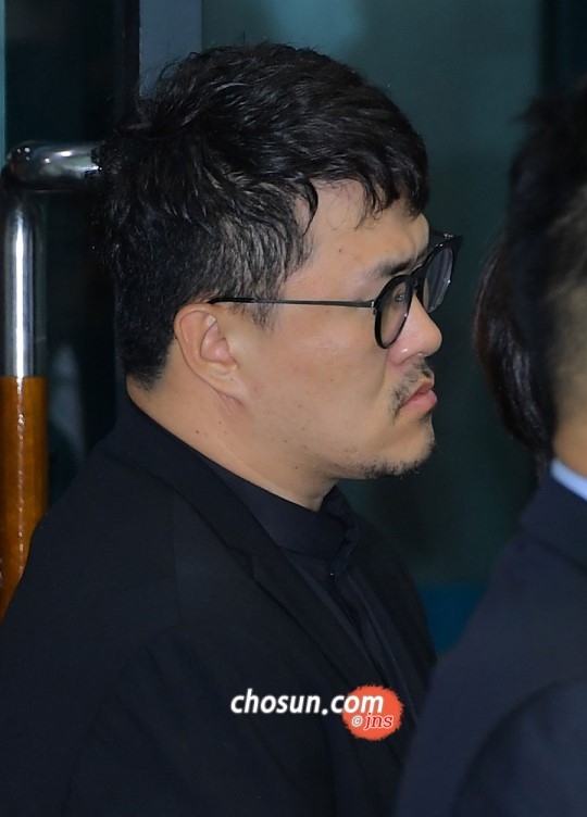Dàn sao Hàn không kìm được nước mắt tiễn đưa Kim Joo Hyuk