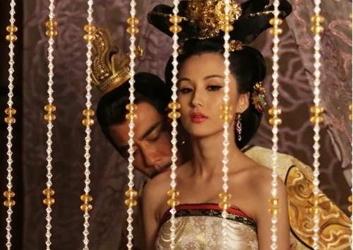 Mỹ nhân Hoa ngữ từng “hi sinh thân mình” để đóng cảnh “nóng”