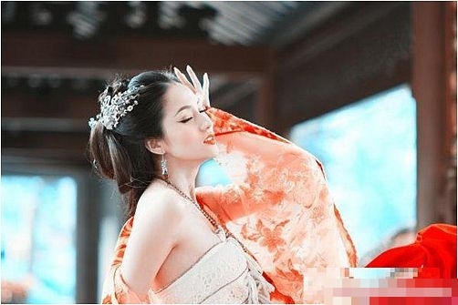 Mỹ nhân Hoa ngữ từng “hi sinh thân mình” để đóng cảnh “nóng”