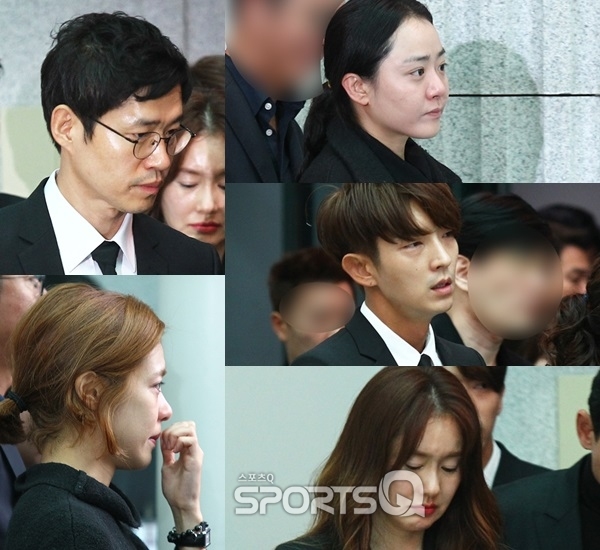Dàn sao Hàn không kìm được nước mắt tiễn đưa Kim Joo Hyuk