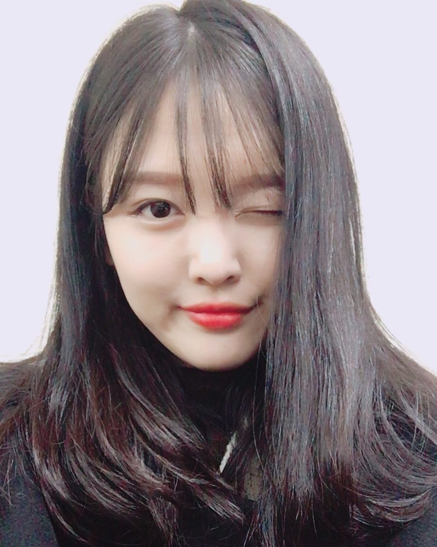 Kim Yoo Jung đã xinh lắm rồi nhưng cô chị gái mới thực sự là mỹ nhân