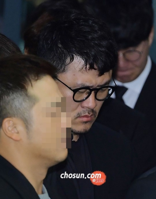 Dàn sao Hàn không kìm được nước mắt tiễn đưa Kim Joo Hyuk