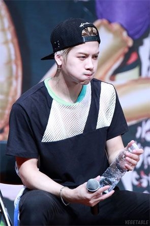 Những biểu cảm đáng yêu trên gương mặt của các idol Kpop