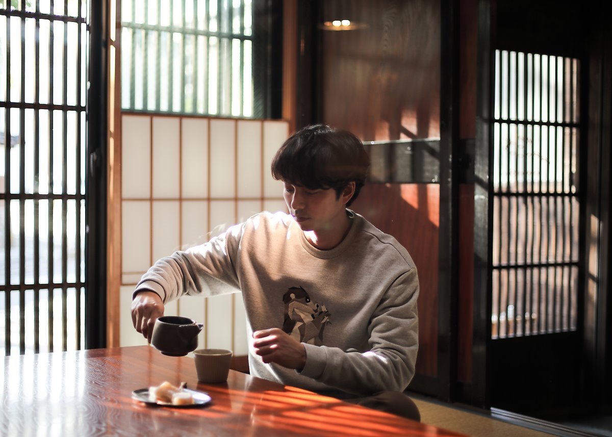 Gong Yoo khoe ảnh du lịch Nhật Bản đẹp mê hồn