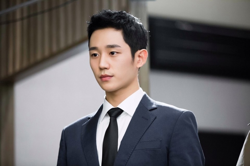 7 lý do để yêu chàng trai có nụ cười trong suốt Jung Hae In