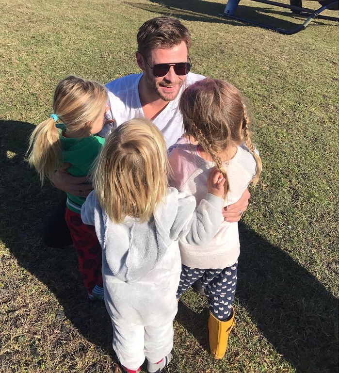 Chris Hemsworth - Nam thần trên phim, chồng ngoan bố đảm ngoài đời