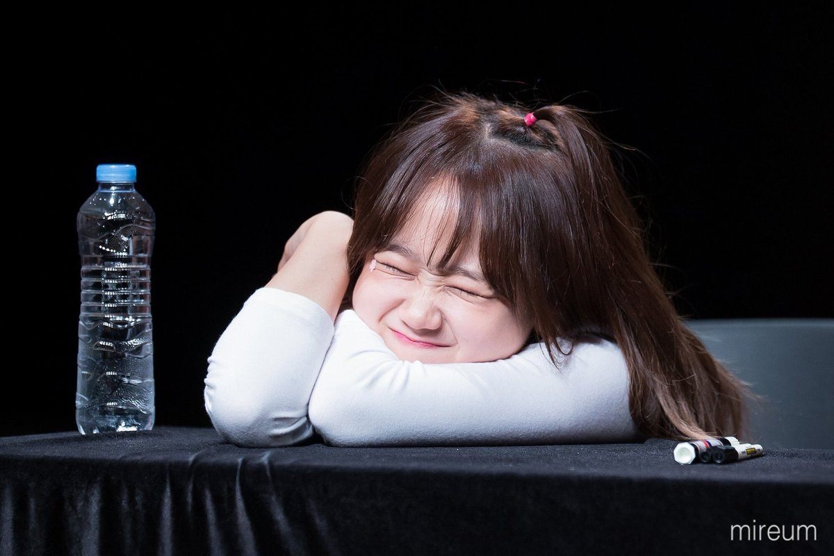 Những biểu cảm đáng yêu trên gương mặt của các idol Kpop