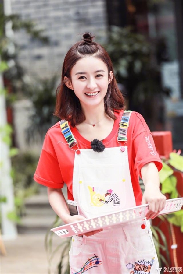 Ngỡ ngàng sự thật phía sau công việc làm trợ lý của sao