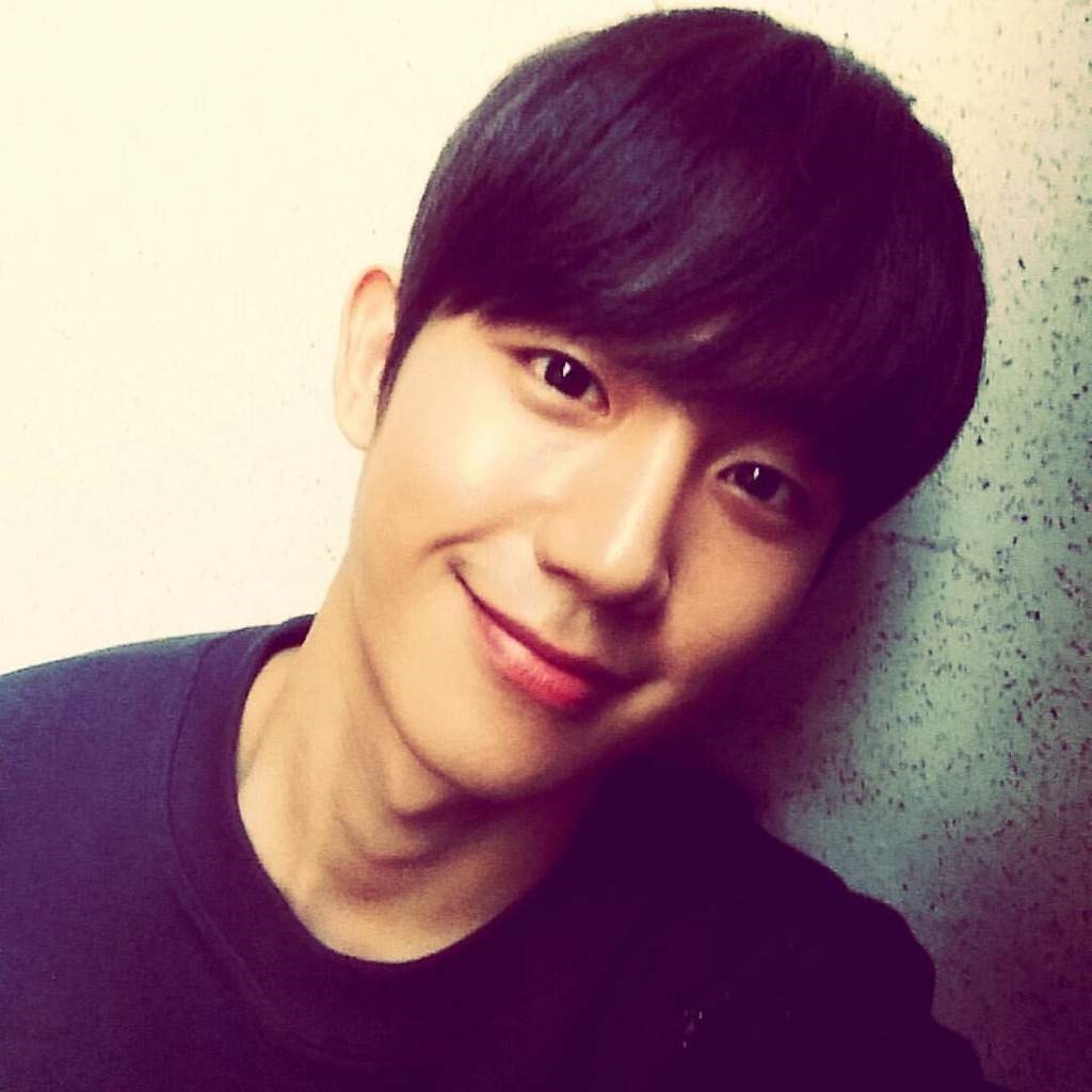 7 lý do để yêu chàng trai có nụ cười trong suốt Jung Hae In
