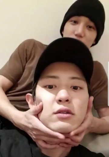 Mặt mộc không tì vết của loạt thần tượng Kpop