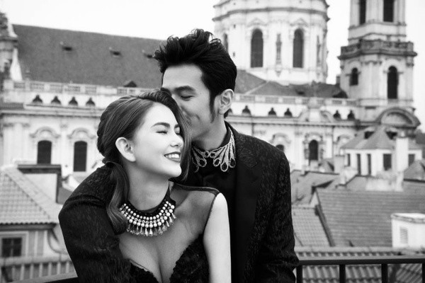 Hôn lễ người nổi tiếng: Cbiz xa hoa, Kbiz lại 'chuộng' đơn giản