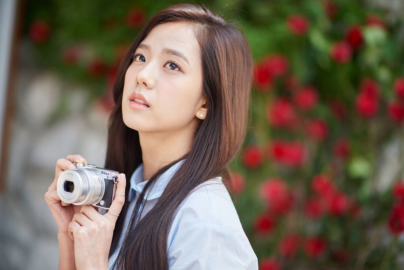 Sao nữ khiến fan girl của idol nam dè chừng