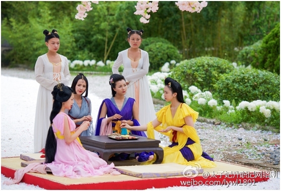 Phì cười hậu trường các đoàn làm phim nghèo rớt mùng tơi