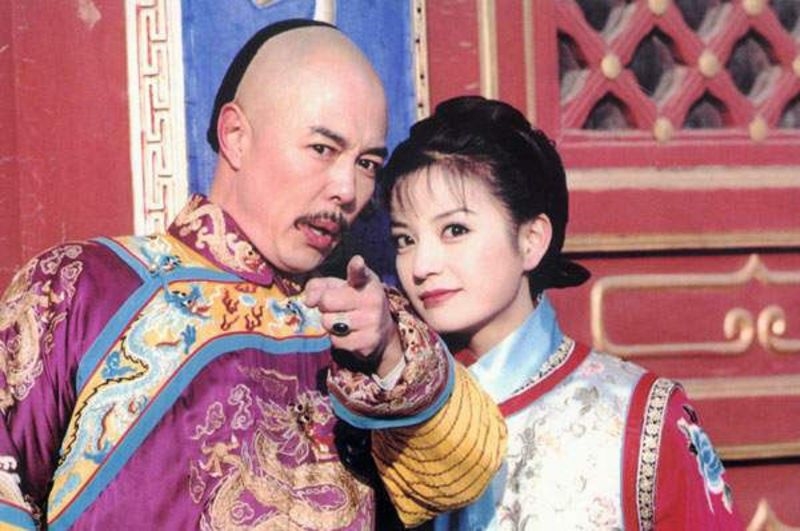 3 ngôi sao Hoàn Châu Cách Cách bị tố "ăn cháo đá bát"