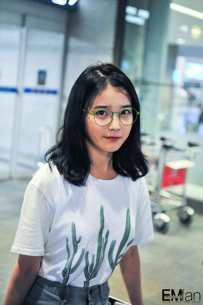Thần tượng đeo kính Nobita, người đáng yêu người trí thức