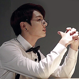 Thần tượng đeo kính Nobita, người đáng yêu người trí thức