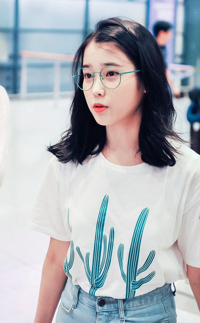 Thần tượng đeo kính Nobita, người đáng yêu người trí thức