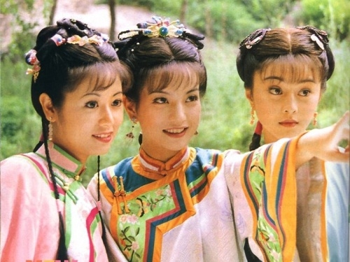 3 ngôi sao Hoàn Châu Cách Cách bị tố "ăn cháo đá bát"