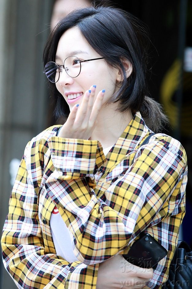 Thần tượng đeo kính Nobita, người đáng yêu người trí thức