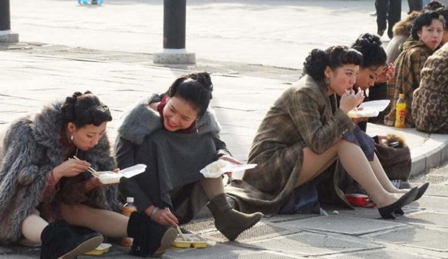 Cát-xê và cuộc sống của diễn viên quần chúng trên màn ảnh Hoa ngữ