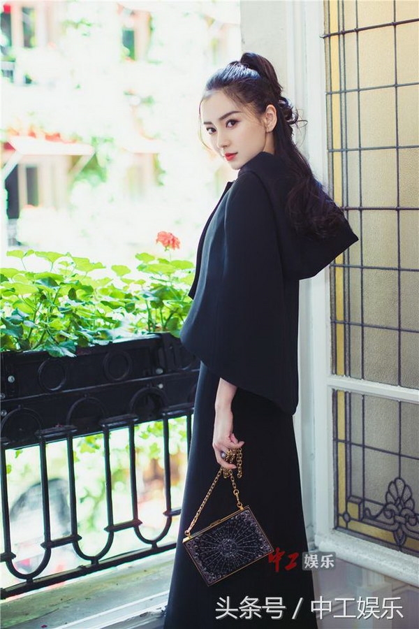 Nhan sắc và gu thời trang cực chất của dàn mỹ nhân Hoa ngữ mùa thu