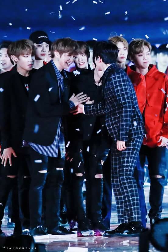 Kang Daniel - fanboy cuồng nhiệt và thành công nhất của EXO