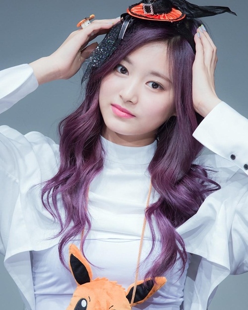 Đọ sắc những nữ idol Kpop nhuộm tóc tím