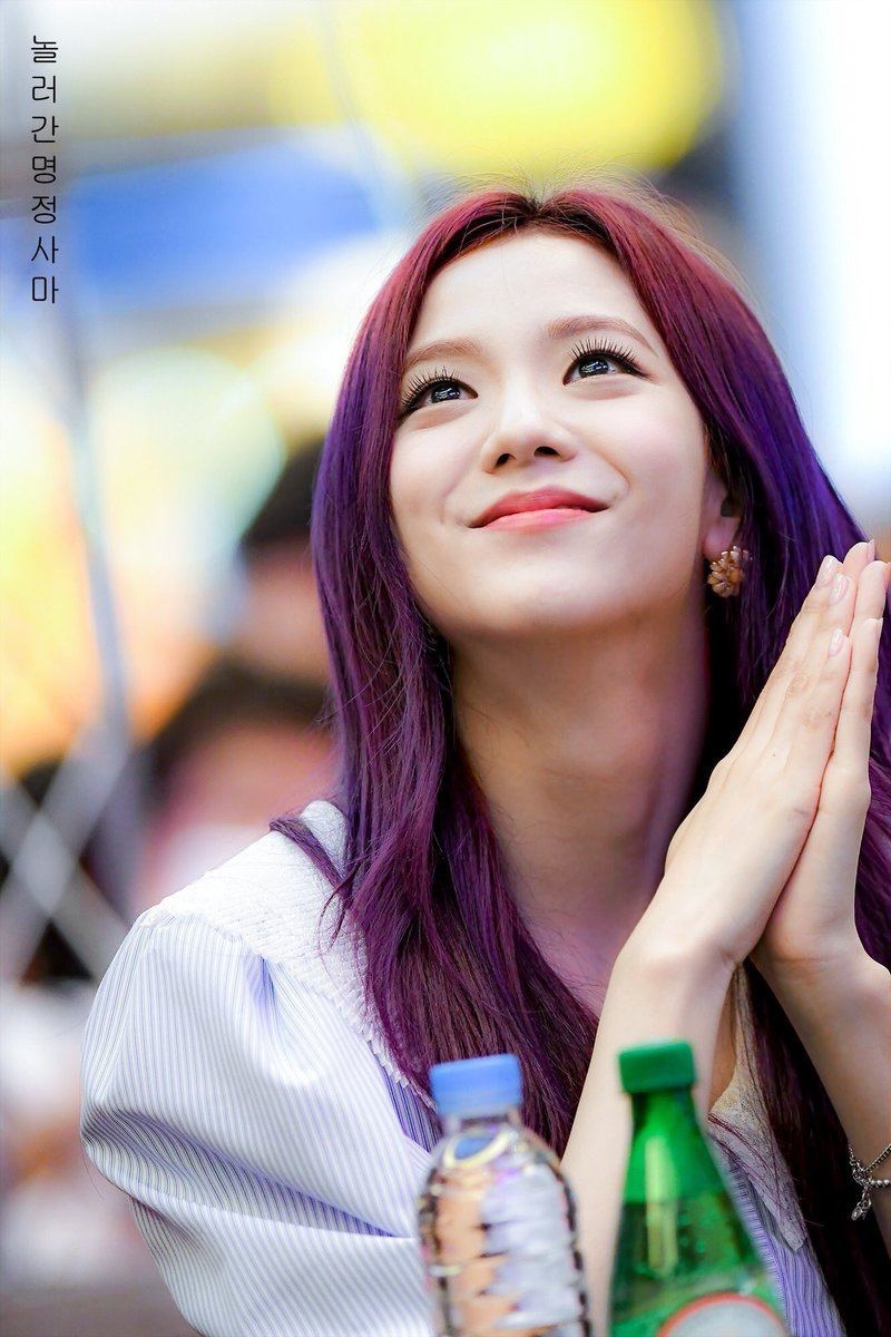 Đọ sắc những nữ idol Kpop nhuộm tóc tím