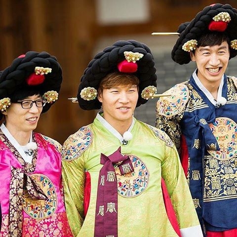 “Cười rớt hàm” với những màn hoá trang cực lầy của Running Man