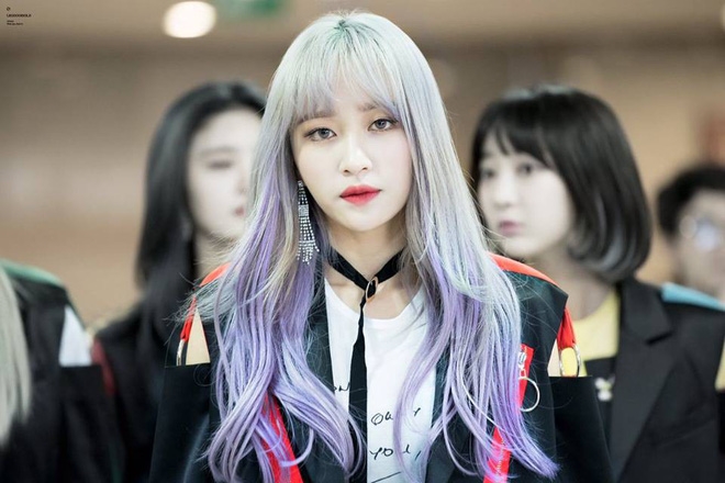 Đọ sắc những nữ idol Kpop nhuộm tóc tím