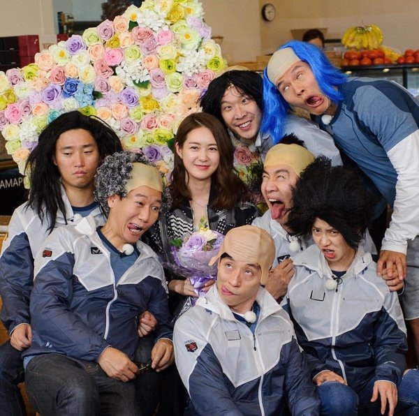 “Cười rớt hàm” với những màn hoá trang cực lầy của Running Man