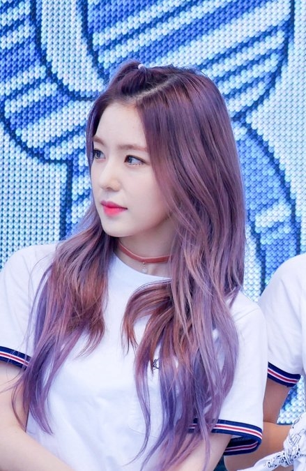 Đọ sắc những nữ idol Kpop nhuộm tóc tím