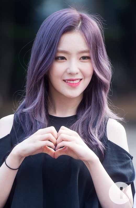 Đọ sắc những nữ idol Kpop nhuộm tóc tím