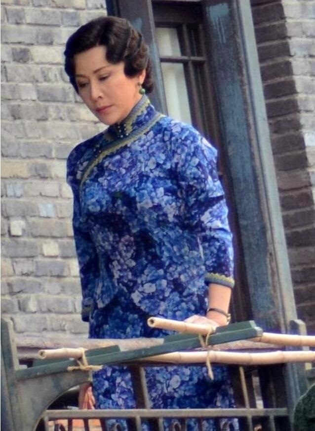 Tưởng Hân và Lưu Gia Linh đã bị ném đá là thảm họa 'cưa sừng'