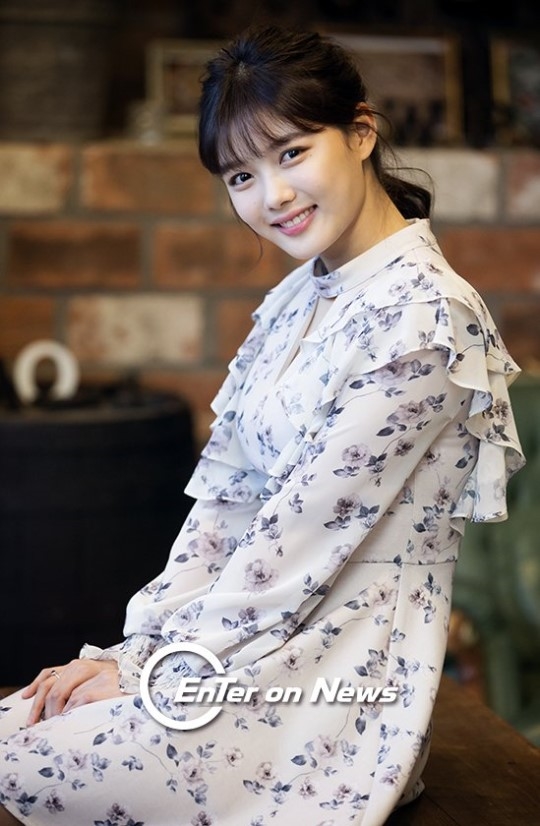 Kim Yoo Jung quyết định tập trung diễn xuất, không thi đại học