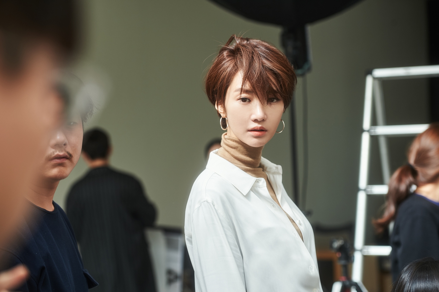 Go Jun Hee đẹp ngây ngất với bộ sưu tập áo sơmi yêu thích