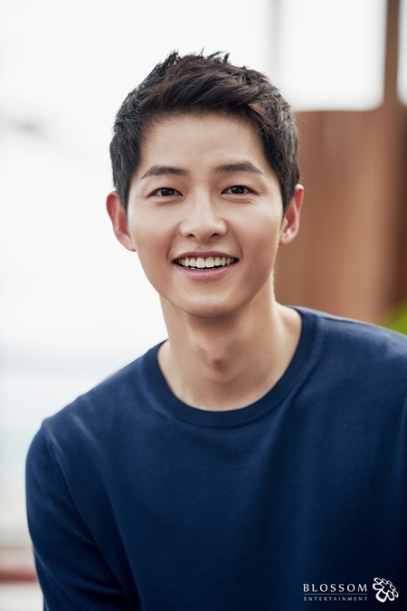 Song Joong Ki sẽ tham dự MAMA 2017 tại Hong Kong