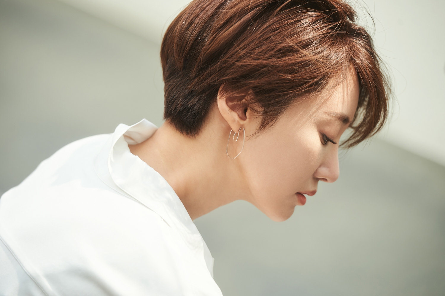 Go Jun Hee đẹp ngây ngất với bộ sưu tập áo sơmi yêu thích