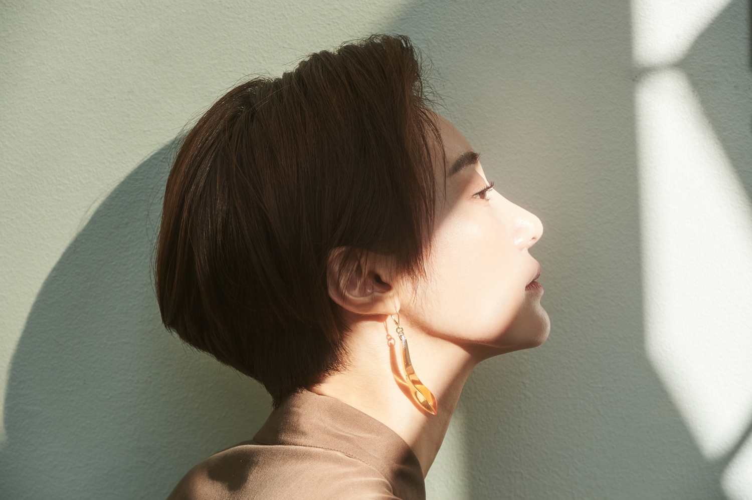 Go Jun Hee đẹp ngây ngất với bộ sưu tập áo sơmi yêu thích