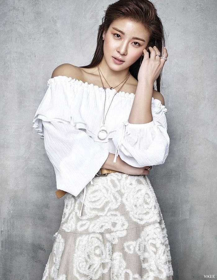 Sau Song Hye Kyo, nhiều “gái ế” K-biz đang được mong chờ làm đám cưới