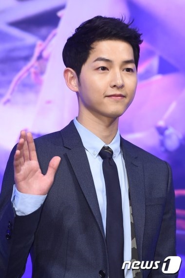 Song Joong Ki sẽ tham dự MAMA 2017 tại Hong Kong
