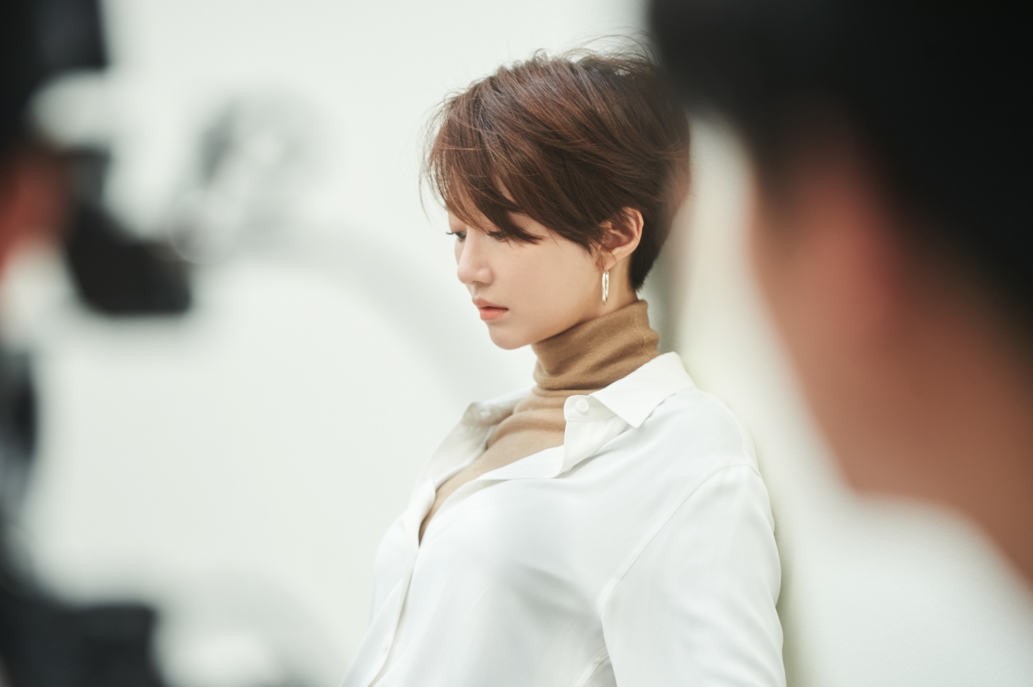 Go Jun Hee đẹp ngây ngất với bộ sưu tập áo sơmi yêu thích