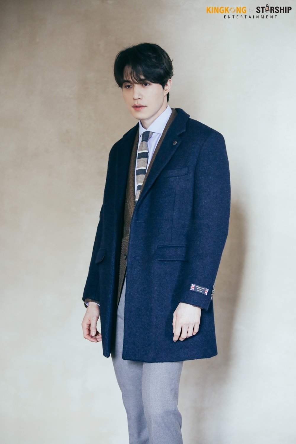Lee Dong Wook điển trai, lịch lãm trong bộ ảnh quảng cáo mới