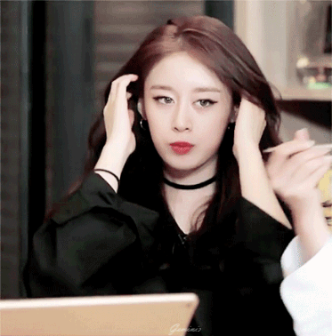 Jiyeon xinh đẹp và quyến rũ trên sân khấu concert nước ngoài