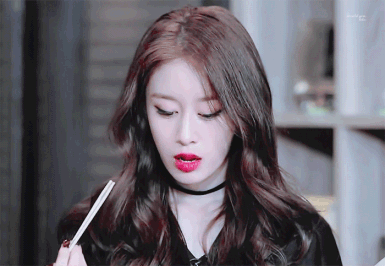 Jiyeon xinh đẹp và quyến rũ trên sân khấu concert nước ngoài