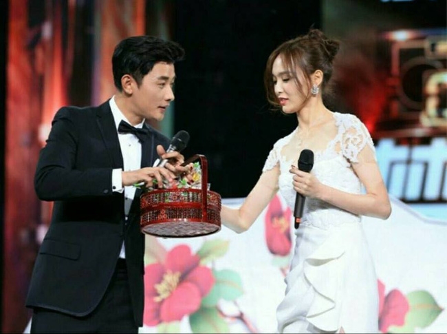 Mỹ nhân Hoa ngữ cùng búi tóc cao: Ai cũng duyên dáng, đáng yêu
