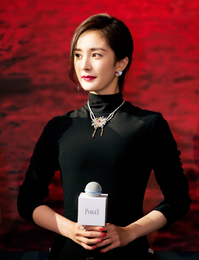 Dương Mịch xuất hiện vô cùng quyến rũ trong sự kiện của Piaget
