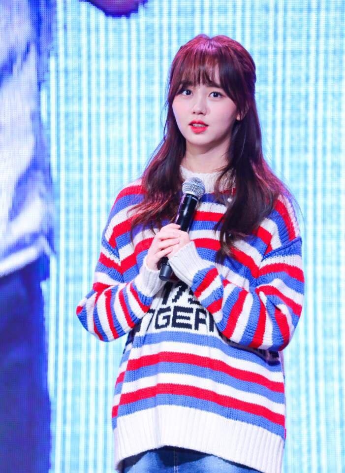 Fanmeeting ở Đài Loan:So Hyun nhảy gashina phiên bản siêu đáng yêu
