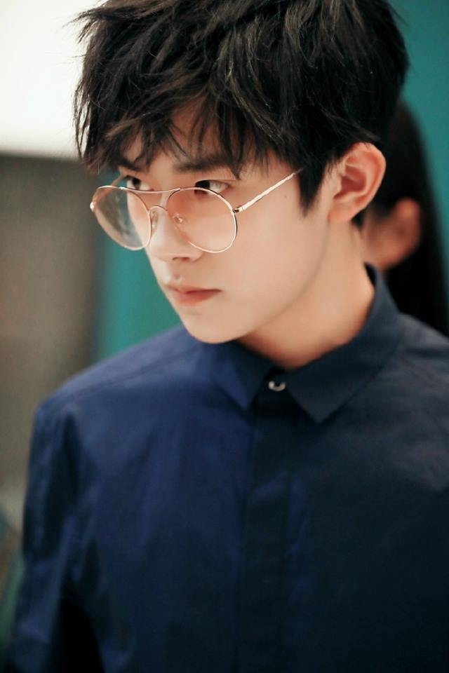 Rò rỉ tạo hình phim mới Dịch Dương Thiên Tỉ khiến fan cười ngất!